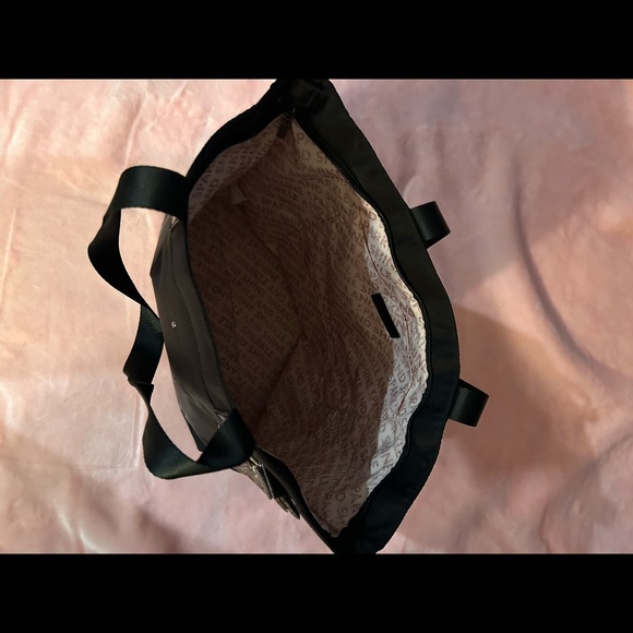 Bath and Body Works bag w/bow - Picture 2 of 5